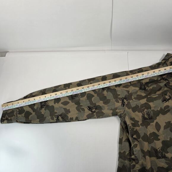 Wrangler Rugged Wear Camo Long Sleeve Button Up Shirt Size M All Over Dog Print - Picture 12 of 12